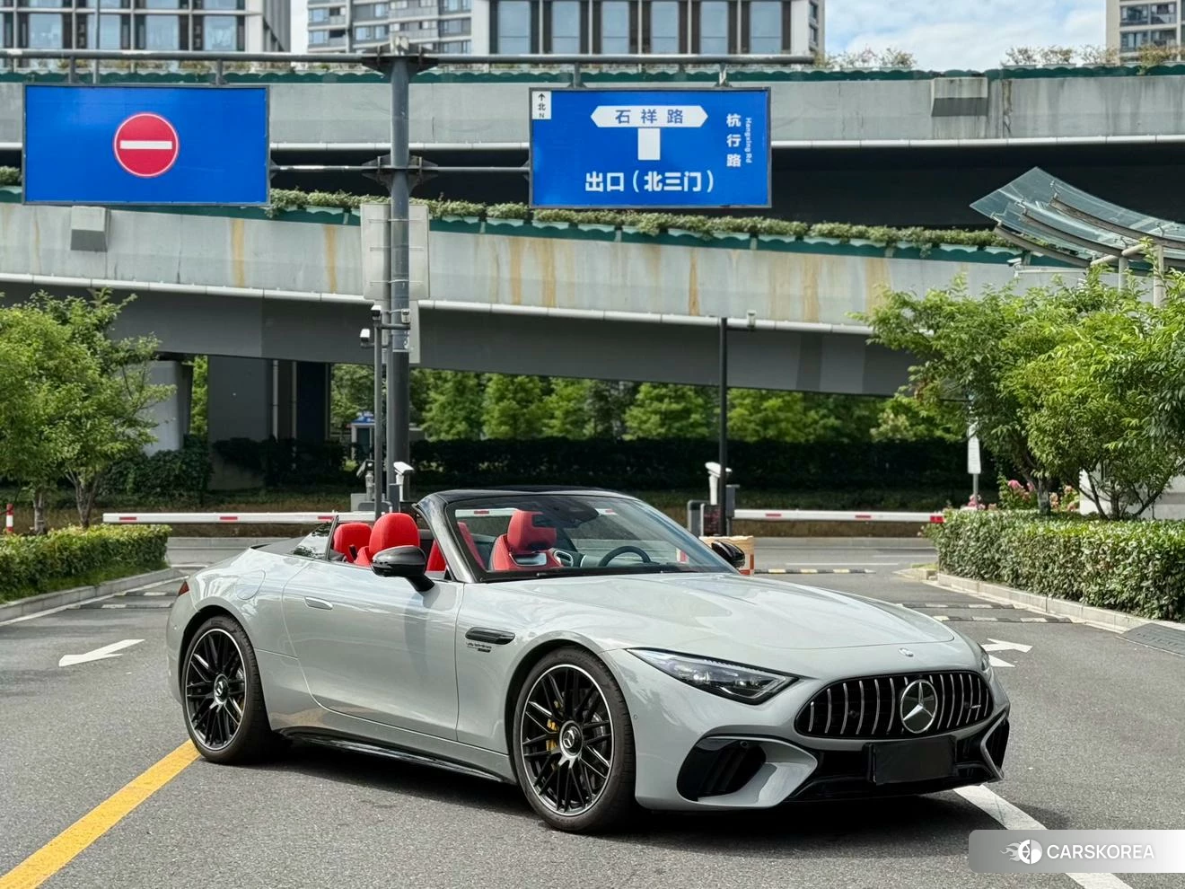 Mercedes-Benz AMG SL 2023 Темно-серый из Китая, фото 6