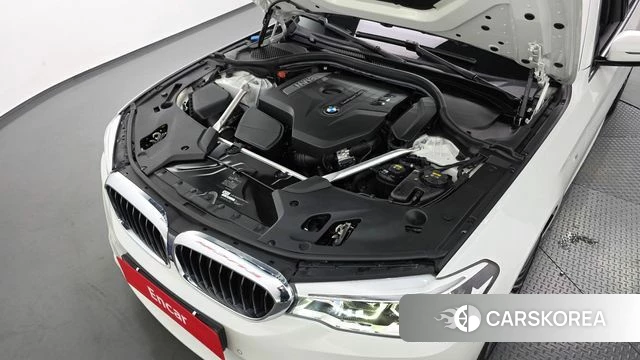 BMW 5 Series (G30) id 4978225 из Кореи 16