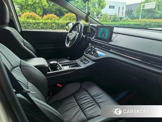 Honda Odyssey 2023 Белый из Китая, фото 6