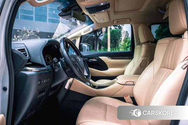 Toyota Alphard 2022 Белый из Китая, фото 6