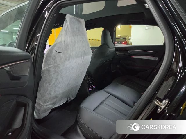 Audi A6 (C9) 2026 Черный из Кореи, фото 6
