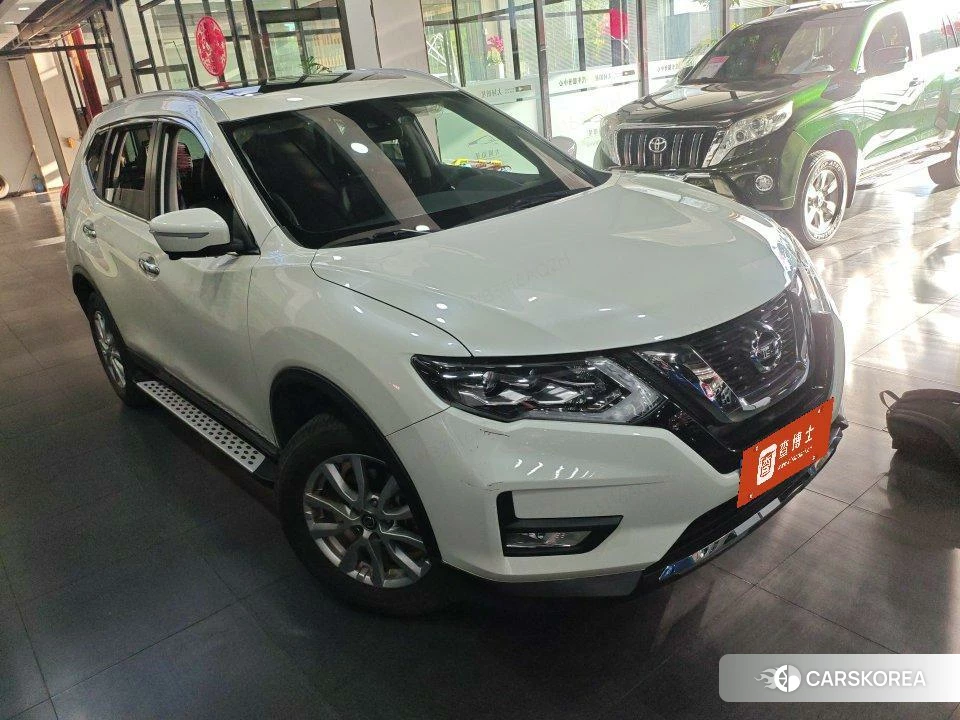 Nissan X-Trail 2021 Белый из Китая, фото 6