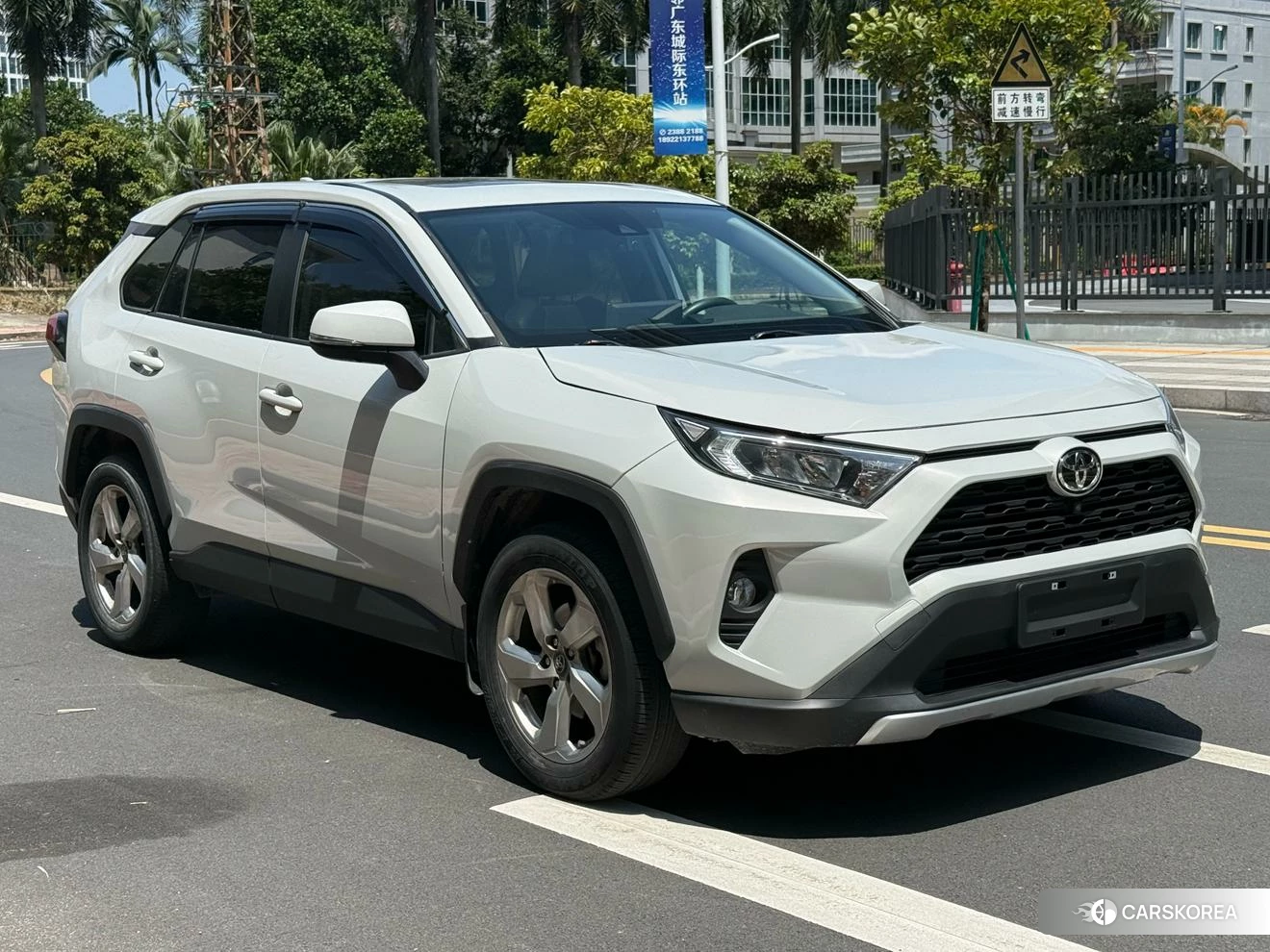 Toyota RAV4 2021 Белый из Китая, фото 6
