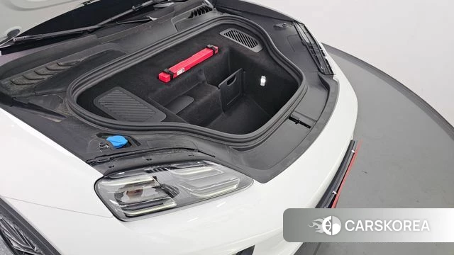 Porsche Makan EV id 4279892 из Кореи 16