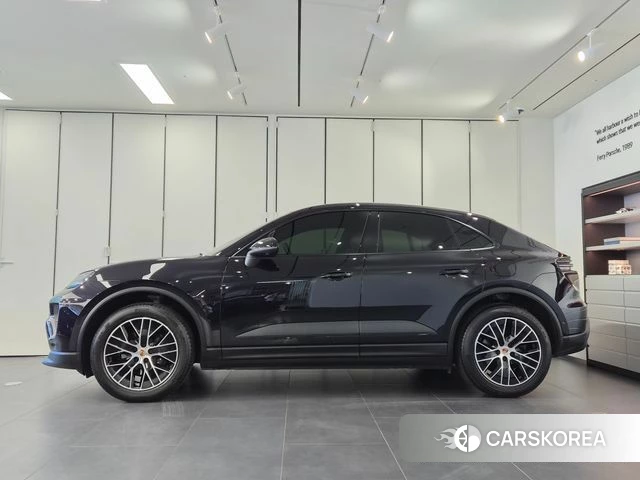 Porsche Makan EV id 4984876 из Кореи 16