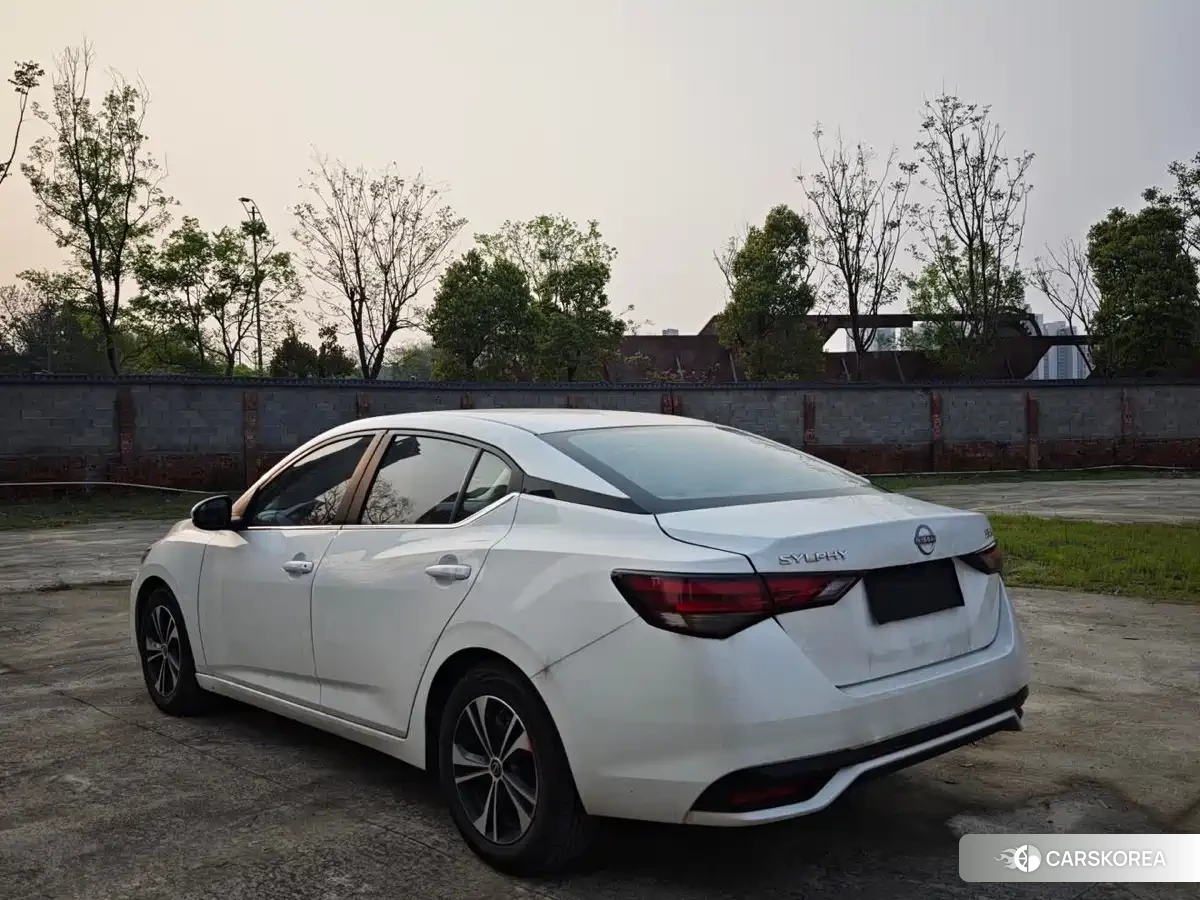 Nissan Sylphy 2024 Белый из Китая, фото 6