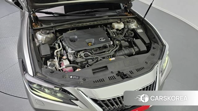 Lexus ES300h 7th generation id 5033212 из Кореи 29