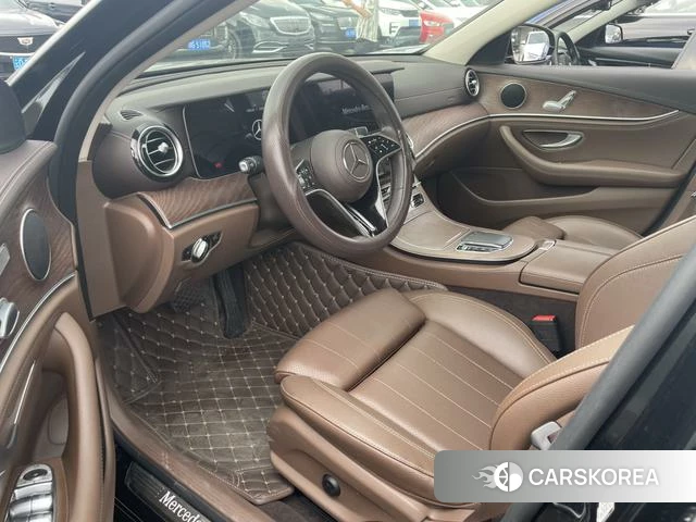 Mercedes-Benz E-Class 2023 Черный из Китая, фото 6