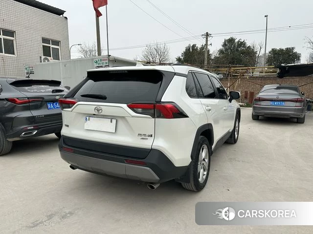 Toyota RAV4 2021 Белый из Китая, фото 6