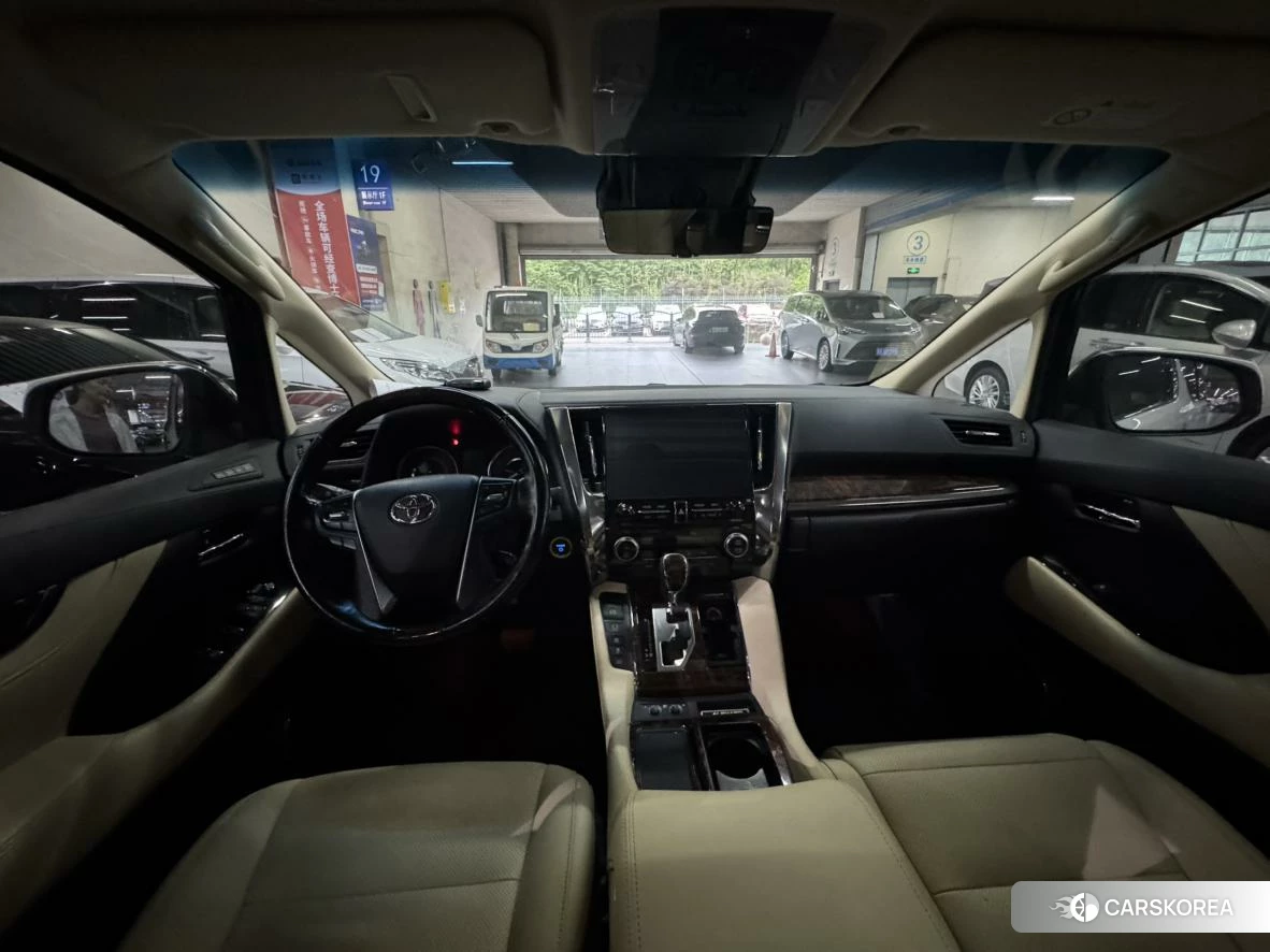 Toyota Alphard 2021 Белый из Китая, фото 6