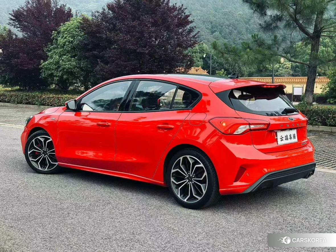 Ford Focus 2020 Красный из Китая, фото 6