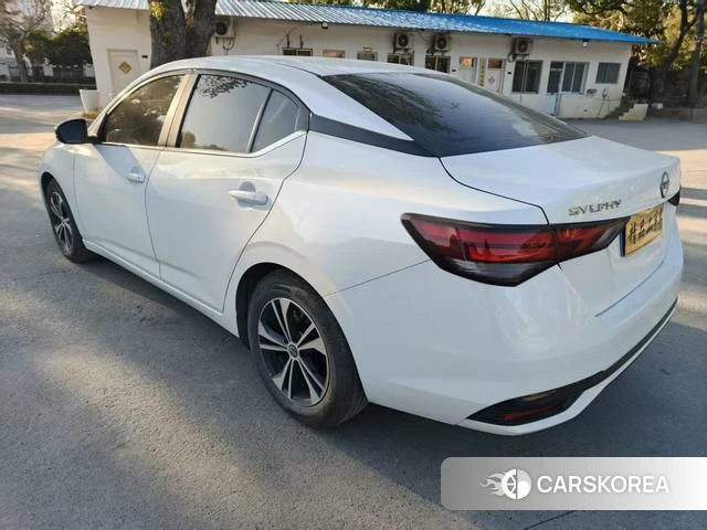 Nissan Sylphy 2024 Белый из Китая, фото 6