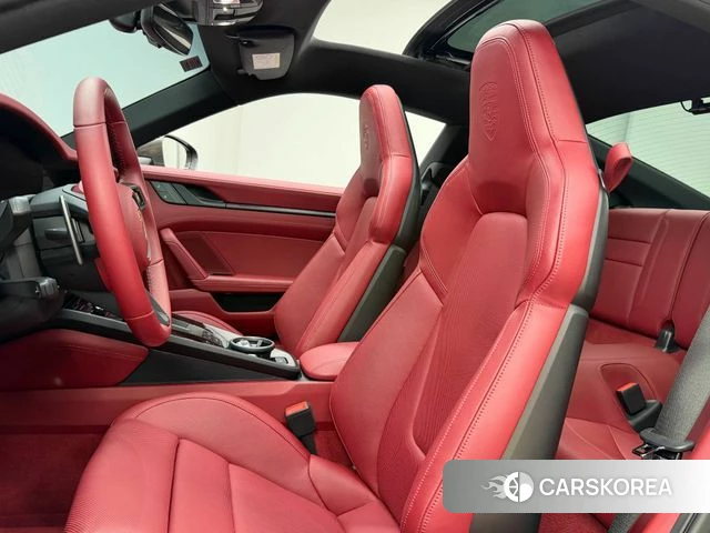Porsche 911(992) id 4740759 из Кореи 16