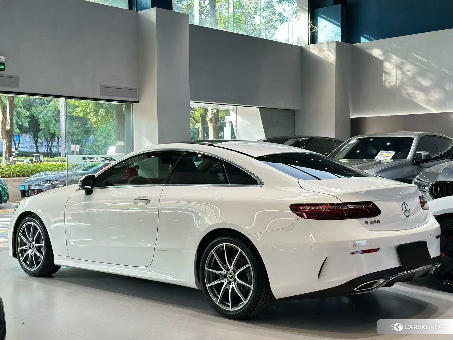 Mercedes-Benz E-Class 2023 Белый из Китая, фото 6