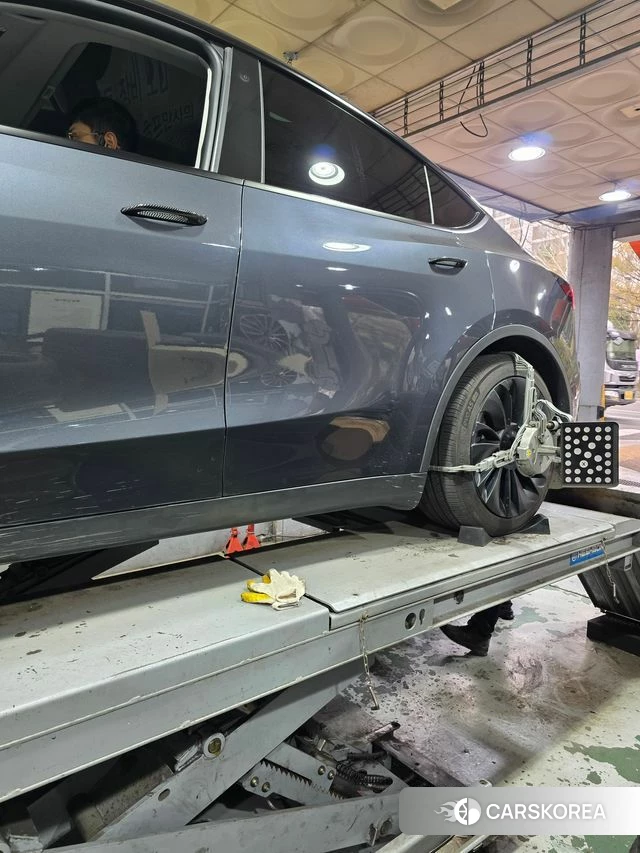 Tesla Model Y 2021 Серый из Кореи, фото 6