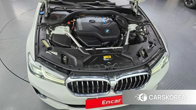 BMW 5 Series (G30) id 5034954 из Кореи 26