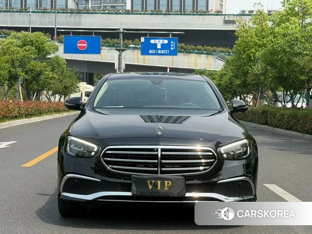 Mercedes-Benz E-Class 2023 Черный из Китая, фото 6