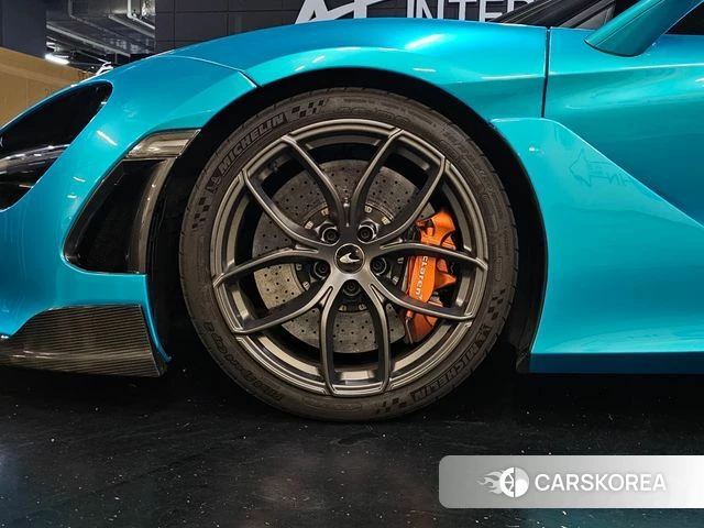 McLaren 720S id 4982305 из Кореи 16