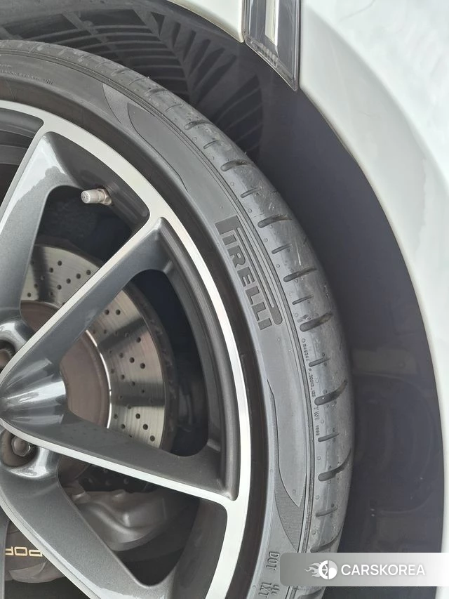 Porsche 911(992) id 4986735 из Кореи 8