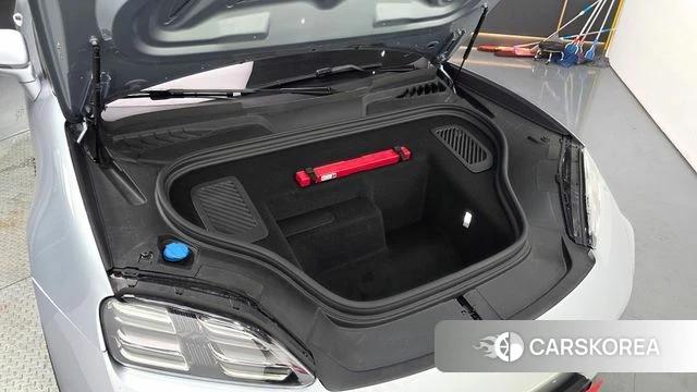 Porsche Makan EV id 4533213 из Кореи 16