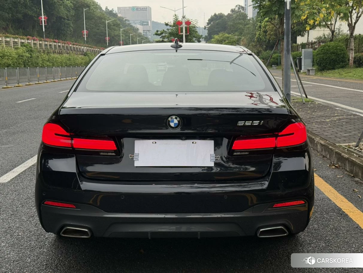 BMW 5 series 2020 Черный из Китая, фото 6