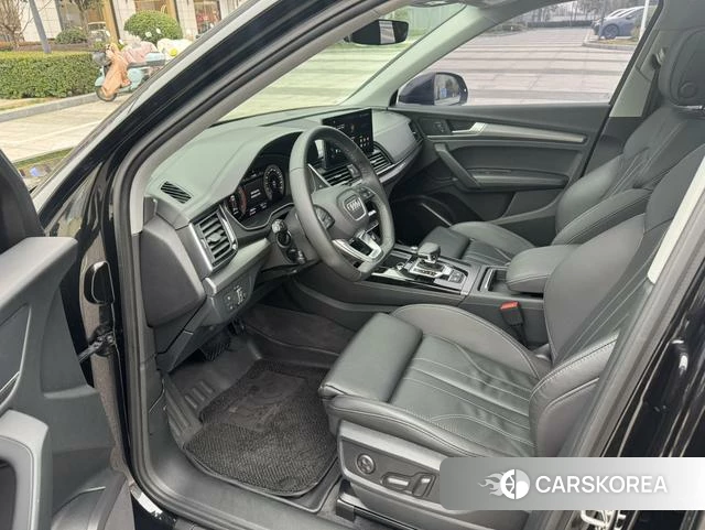 Audi Q5L 2023 Черный из Китая, фото 6