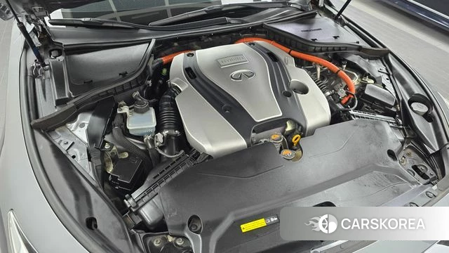 Infiniti Q50 id 4993408 из Кореи 28