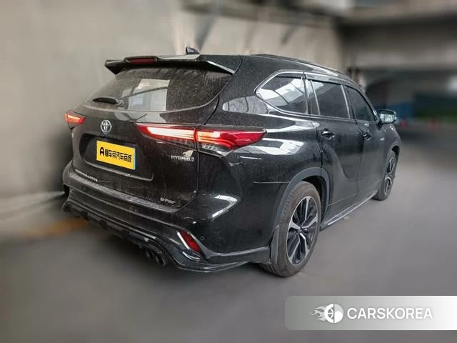 Toyota Crown 2021 Черный из Китая, фото 6