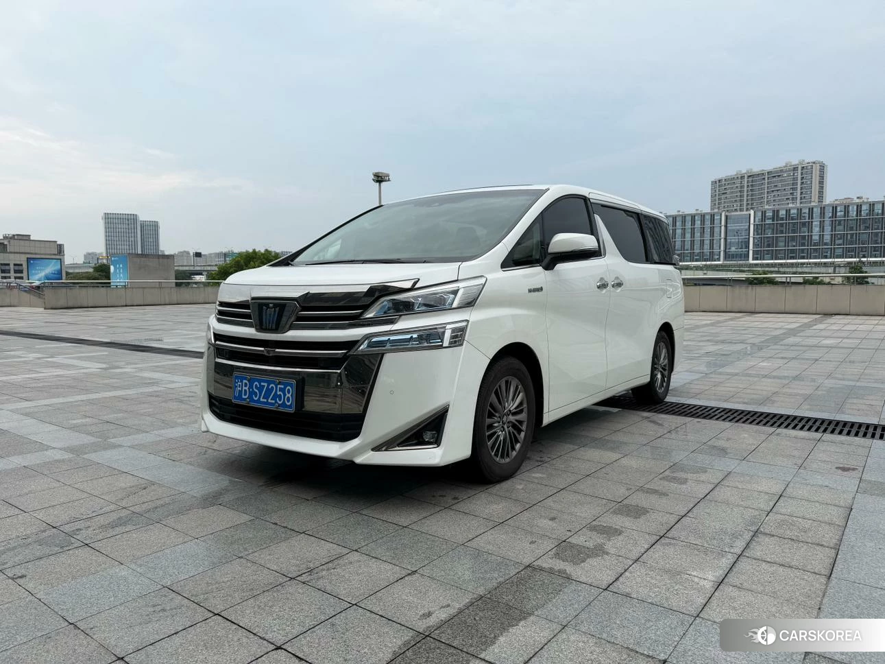 Toyota Vellfire 2021 Белый из Китая, фото 6