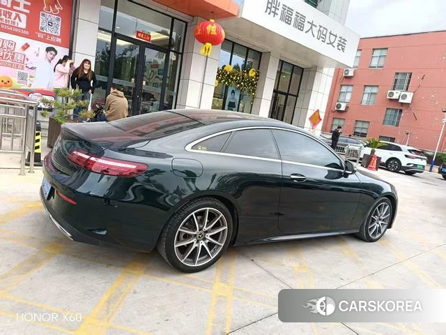 Mercedes-Benz E-Class 2023 Зеленый из Китая, фото 6