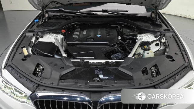 BMW 5 Series (G30) id 4978317 из Кореи 29