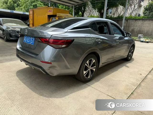Nissan Sylphy 2022 Темно-серый из Китая, фото 6
