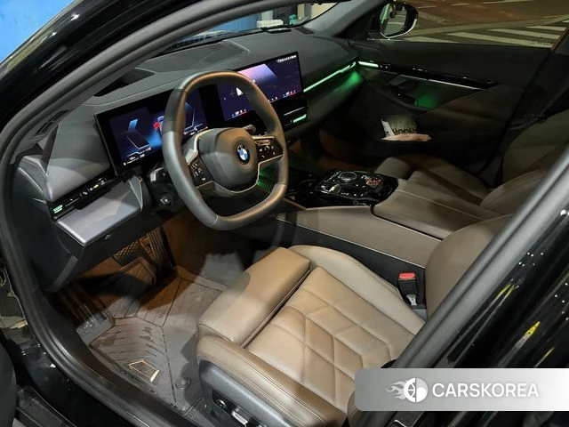 BMW 5 Series (G60) id 5045788 из Кореи 14