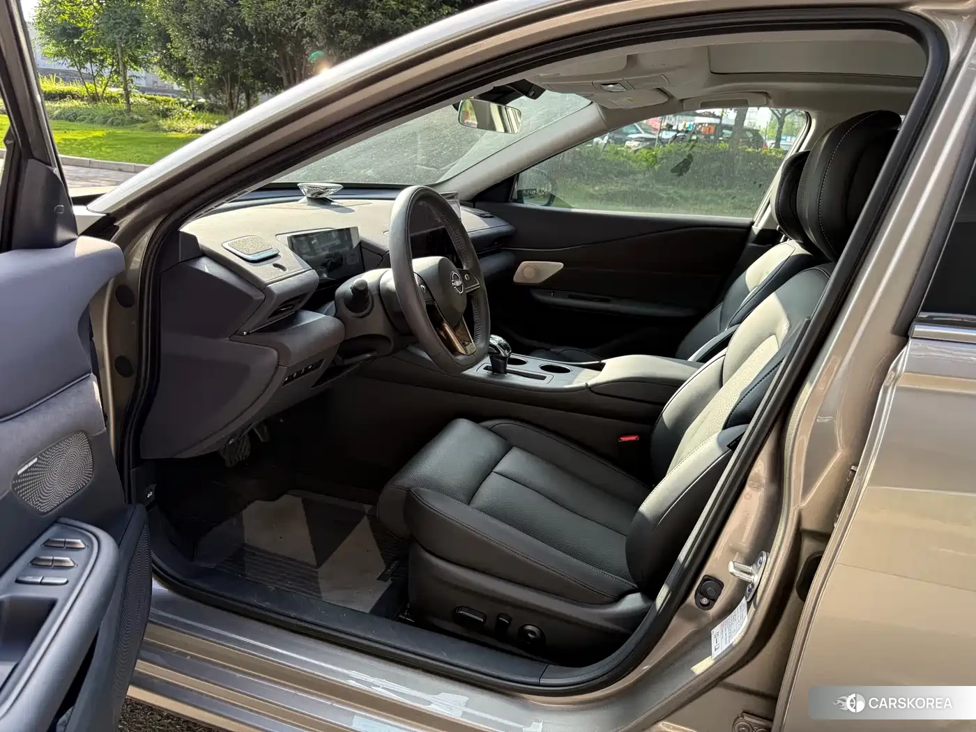 Nissan Altima 2025 Champagne/brown из Китая, фото 6