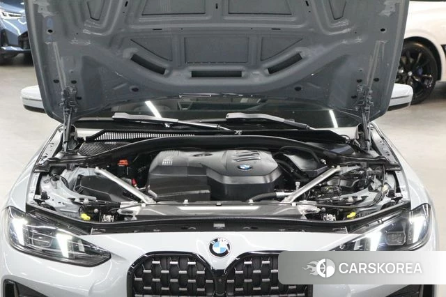 BMW 4 Series (G22) 2024 Серебристо-серый из Кореи, фото 6