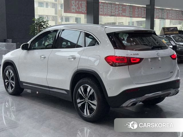Mercedes-Benz GLA 2021 Белый из Китая, фото 6