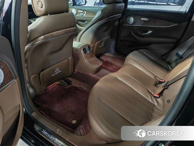 Mercedes-Benz E-Class 2021 Черный из Китая, фото 6