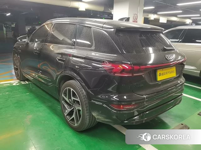 Audi Q6L 2025 Черный из Китая, фото 6