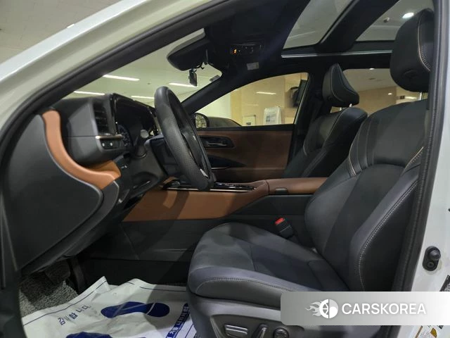 Toyota Crown Crossover id 5010938 из Кореи 16
