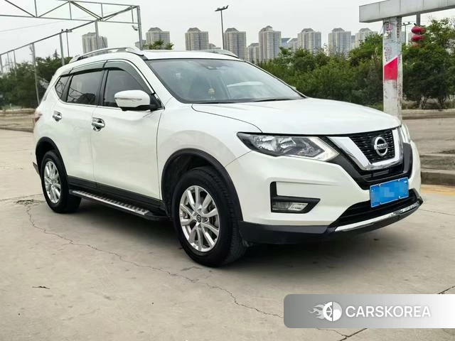 Nissan X-Trail 2021 Белый из Китая, фото 6