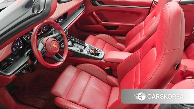 Porsche 911(992) id 4941582 из Кореи 26