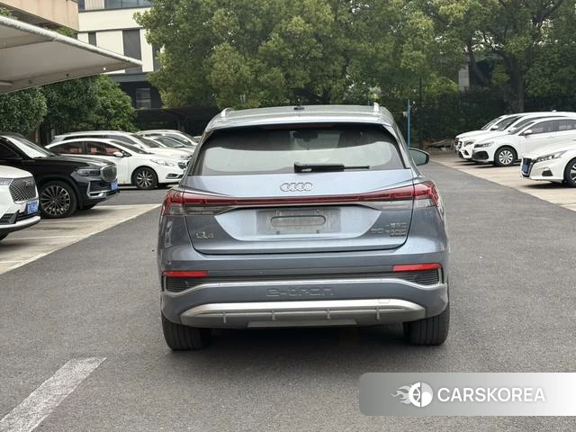 Audi Q4 2023 Синий из Китая, фото 6