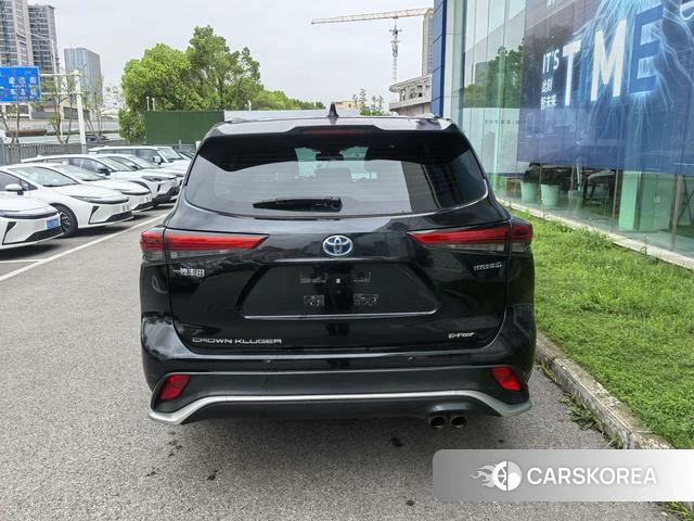 Toyota Crown 2022 Черный из Китая, фото 6
