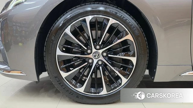 Lexus LS500 5th generation id 4971039 из Кореи 16
