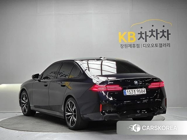 BMW 5 Series (G60) id 5015649 из Кореи 16