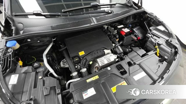 Peugeot 5008 second generation id 5015984 из Кореи 16