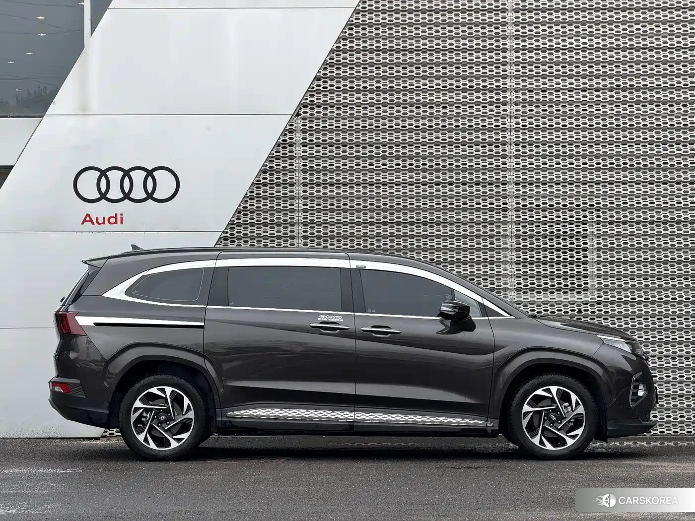 Hyundai Custo 2024 Champagne/brown из Китая, фото 6