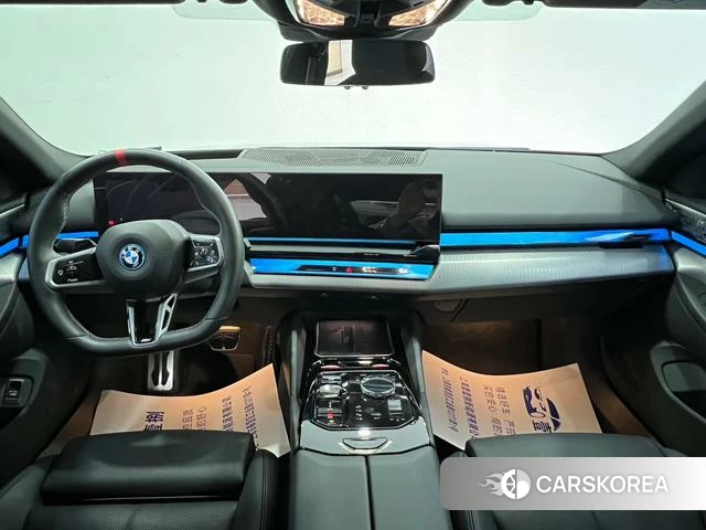 BMW i5 2025 Шампань из Китая, фото 6