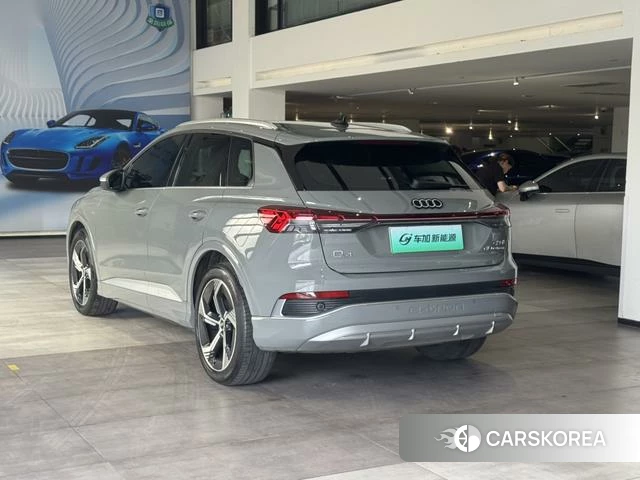 Audi Q4 2024 Темно-серый из Китая, фото 6