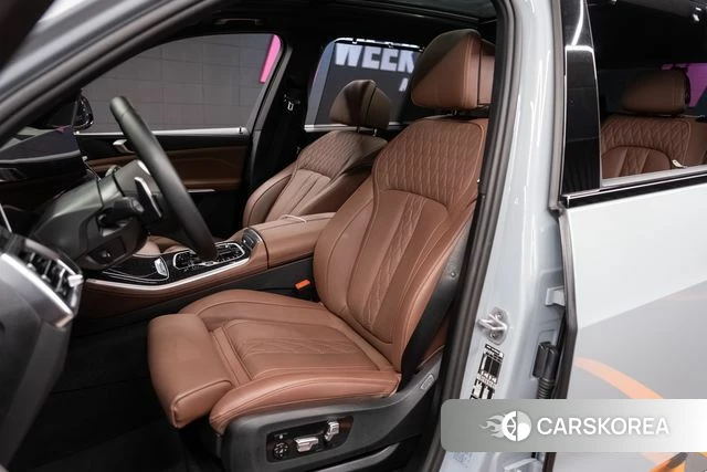 BMW X5 (G05) 2026 Светло-серебряный цвет из Кореи, фото 6